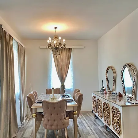 Tyrol Golden Alps Mountain View& Free Underground Parking インスブルック