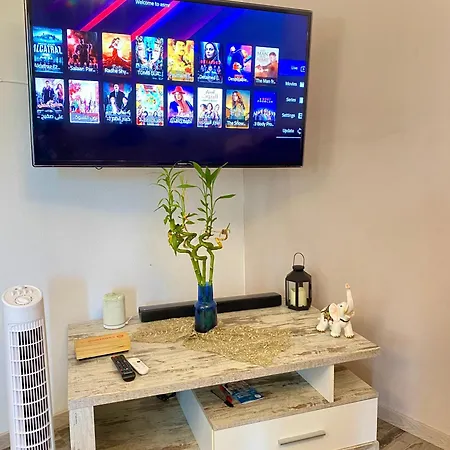 Tyrol Golden Alps Mountain View& Free Underground Parking Lägenhet